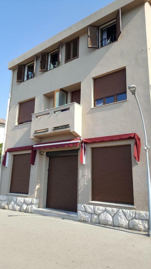 Apartments Krstulja Baška Esterno foto
